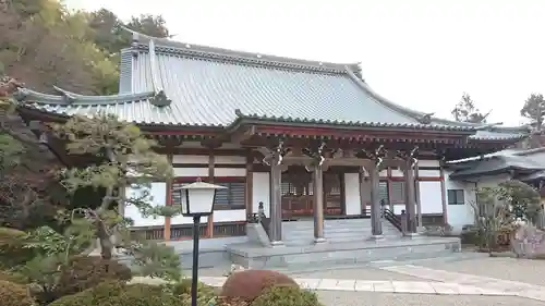 甘露寺の本殿・本堂