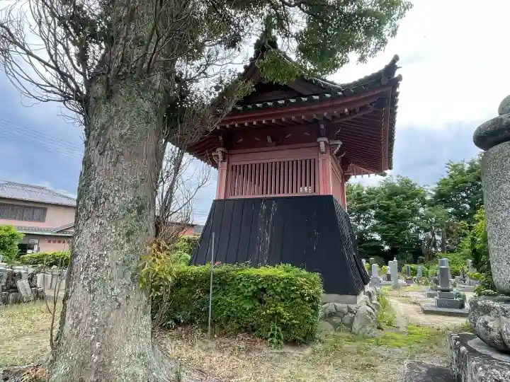 西蓮寺の{uncategorized: "未分類", other: "その他", undefined: "問題あり", building: "その他建物", grave: "お墓", sacred_gate: "鳥居", guardian: "狛犬", statue: "像", buddha: "仏像", history: "歴史", nature: "自然", garden: "庭園", animal: "動物", pagoda: "塔", temizu: "手水舎", mountain_gate: "山門・神門", sanctuary: "本殿・本堂", subordinate: "末社・摂社", art: "芸術", scenery: "景色", jizo: "地蔵", ema: "絵馬", goshuin: "御朱印", omikuji: "おみくじ", items: "授与品その他", amulet: "お守り", goshuincho: "御朱印帳", eats: "食事", festival: "お祭り", votive_dance: "神楽", shichigosan: "七五三参", wedding: "結婚式", experience: "体験その他", initially: "初詣", around: "周辺", anti_infection: "感染症対策"}