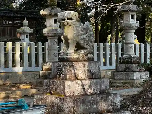 伊富岐神社の狛犬