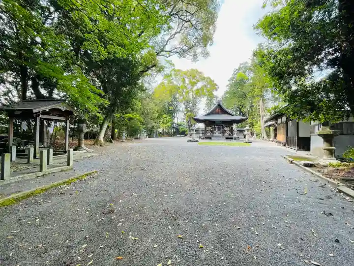 比都佐神社の{uncategorized: "未分類", other: "その他", undefined: "問題あり", building: "その他建物", grave: "お墓", sacred_gate: "鳥居", guardian: "狛犬", statue: "像", buddha: "仏像", history: "歴史", nature: "自然", garden: "庭園", animal: "動物", pagoda: "塔", temizu: "手水舎", mountain_gate: "山門・神門", sanctuary: "本殿・本堂", subordinate: "末社・摂社", art: "芸術", scenery: "景色", jizo: "地蔵", ema: "絵馬", goshuin: "御朱印", omikuji: "おみくじ", items: "授与品その他", amulet: "お守り", goshuincho: "御朱印帳", eats: "食事", festival: "お祭り", votive_dance: "神楽", shichigosan: "七五三参", wedding: "結婚式", experience: "体験その他", initially: "初詣", around: "周辺", anti_infection: "感染症対策"}