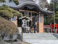 湯倉神社の{uncategorized: "未分類", other: "その他", undefined: "問題あり", building: "その他建物", grave: "お墓", sacred_gate: "鳥居", guardian: "狛犬", statue: "像", buddha: "仏像", history: "歴史", nature: "自然", garden: "庭園", animal: "動物", pagoda: "塔", temizu: "手水舎", mountain_gate: "山門・神門", sanctuary: "本殿・本堂", subordinate: "末社・摂社", art: "芸術", scenery: "景色", jizo: "地蔵", ema: "絵馬", goshuin: "御朱印", omikuji: "おみくじ", items: "授与品その他", amulet: "お守り", goshuincho: "御朱印帳", eats: "食事", festival: "お祭り", votive_dance: "神楽", shichigosan: "七五三参", wedding: "結婚式", experience: "体験その他", initially: "初詣", around: "周辺", anti_infection: "感染症対策"}
