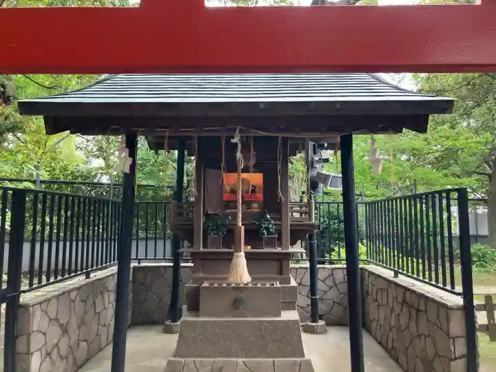 栄誉権現社の{uncategorized: "未分類", other: "その他", undefined: "問題あり", building: "その他建物", grave: "お墓", sacred_gate: "鳥居", guardian: "狛犬", statue: "像", buddha: "仏像", history: "歴史", nature: "自然", garden: "庭園", animal: "動物", pagoda: "塔", temizu: "手水舎", mountain_gate: "山門・神門", sanctuary: "本殿・本堂", subordinate: "末社・摂社", art: "芸術", scenery: "景色", jizo: "地蔵", ema: "絵馬", goshuin: "御朱印", omikuji: "おみくじ", items: "授与品その他", amulet: "お守り", goshuincho: "御朱印帳", eats: "食事", festival: "お祭り", votive_dance: "神楽", shichigosan: "七五三参", wedding: "結婚式", experience: "体験その他", initially: "初詣", around: "周辺", anti_infection: "感染症対策"}