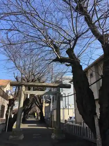 弥生神社の鳥居