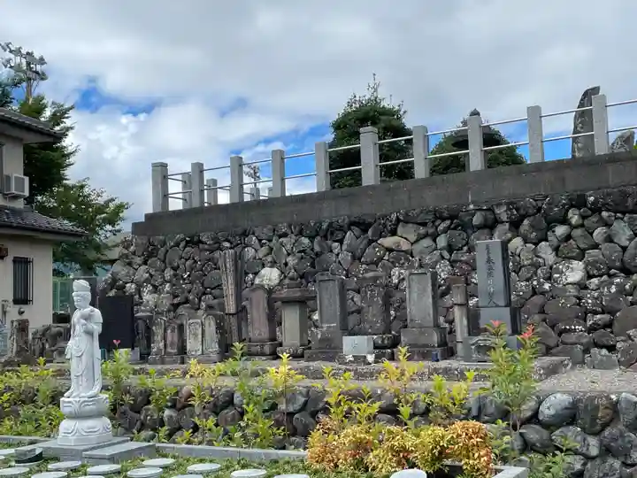 法界寺(山梨県)