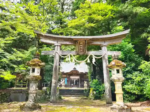 佐地神社の鳥居