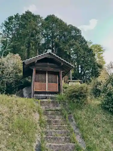 よきとぎ地蔵の{uncategorized: "未分類", other: "その他", undefined: "問題あり", building: "その他建物", grave: "お墓", sacred_gate: "鳥居", guardian: "狛犬", statue: "像", buddha: "仏像", history: "歴史", nature: "自然", garden: "庭園", animal: "動物", pagoda: "塔", temizu: "手水舎", mountain_gate: "山門・神門", sanctuary: "本殿・本堂", subordinate: "末社・摂社", art: "芸術", scenery: "景色", jizo: "地蔵", ema: "絵馬", goshuin: "御朱印", omikuji: "おみくじ", items: "授与品その他", amulet: "お守り", goshuincho: "御朱印帳", eats: "食事", festival: "お祭り", votive_dance: "神楽", shichigosan: "七五三参", wedding: "結婚式", experience: "体験その他", initially: "初詣", around: "周辺", anti_infection: "感染症対策"}