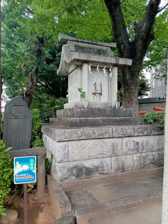 鳩森八幡神社(東京都)