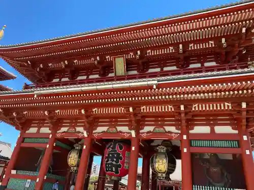 浅草寺の山門・神門