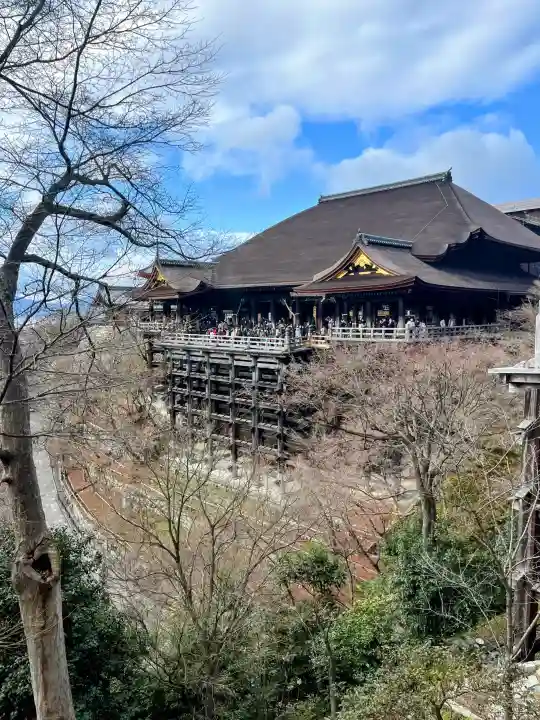 清水寺の{uncategorized: "未分類", other: "その他", undefined: "問題あり", building: "その他建物", grave: "お墓", sacred_gate: "鳥居", guardian: "狛犬", statue: "像", buddha: "仏像", history: "歴史", nature: "自然", garden: "庭園", animal: "動物", pagoda: "塔", temizu: "手水舎", mountain_gate: "山門・神門", sanctuary: "本殿・本堂", subordinate: "末社・摂社", art: "芸術", scenery: "景色", jizo: "地蔵", ema: "絵馬", goshuin: "御朱印", omikuji: "おみくじ", items: "授与品その他", amulet: "お守り", goshuincho: "御朱印帳", eats: "食事", festival: "お祭り", votive_dance: "神楽", shichigosan: "七五三参", wedding: "結婚式", experience: "体験その他", initially: "初詣", around: "周辺", anti_infection: "感染症対策"}