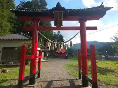 示現神社の鳥居