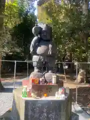 大己貴神社の像