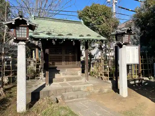新宿下落合氷川神社の{uncategorized: "未分類", other: "その他", undefined: "問題あり", building: "その他建物", grave: "お墓", sacred_gate: "鳥居", guardian: "狛犬", statue: "像", buddha: "仏像", history: "歴史", nature: "自然", garden: "庭園", animal: "動物", pagoda: "塔", temizu: "手水舎", mountain_gate: "山門・神門", sanctuary: "本殿・本堂", subordinate: "末社・摂社", art: "芸術", scenery: "景色", jizo: "地蔵", ema: "絵馬", goshuin: "御朱印", omikuji: "おみくじ", items: "授与品その他", amulet: "お守り", goshuincho: "御朱印帳", eats: "食事", festival: "お祭り", votive_dance: "神楽", shichigosan: "七五三参", wedding: "結婚式", experience: "体験その他", initially: "初詣", around: "周辺", anti_infection: "感染症対策"}