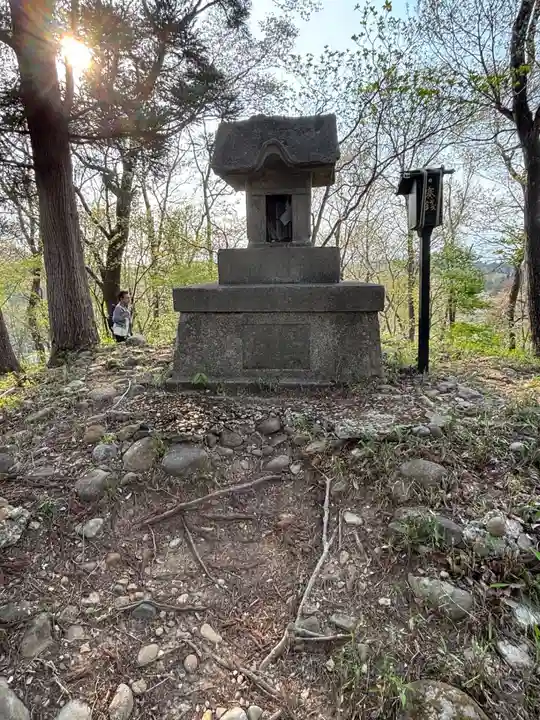 金鶏山経塚(岩手県)