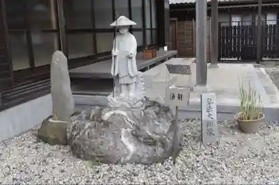 正法寺の像