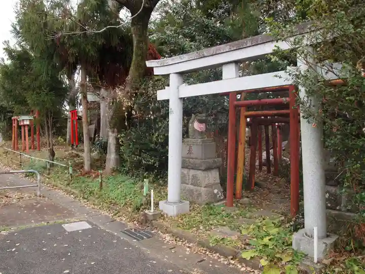 清水欠稲荷大明神の鳥居