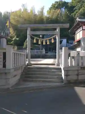 立石神社の{uncategorized: "未分類", other: "その他", undefined: "問題あり", building: "その他建物", grave: "お墓", sacred_gate: "鳥居", guardian: "狛犬", statue: "像", buddha: "仏像", history: "歴史", nature: "自然", garden: "庭園", animal: "動物", pagoda: "塔", temizu: "手水舎", mountain_gate: "山門・神門", sanctuary: "本殿・本堂", subordinate: "末社・摂社", art: "芸術", scenery: "景色", jizo: "地蔵", ema: "絵馬", goshuin: "御朱印", omikuji: "おみくじ", items: "授与品その他", amulet: "お守り", goshuincho: "御朱印帳", eats: "食事", festival: "お祭り", votive_dance: "神楽", shichigosan: "七五三参", wedding: "結婚式", experience: "体験その他", initially: "初詣", around: "周辺", anti_infection: "感染症対策"}