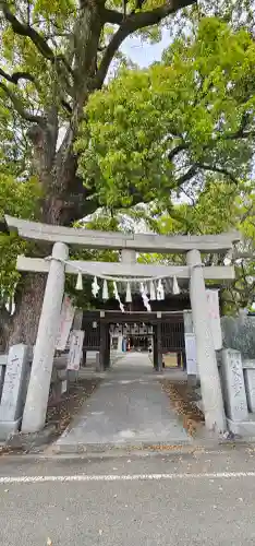 高忍日賣神社の{uncategorized: "未分類", other: "その他", undefined: "問題あり", building: "その他建物", grave: "お墓", sacred_gate: "鳥居", guardian: "狛犬", statue: "像", buddha: "仏像", history: "歴史", nature: "自然", garden: "庭園", animal: "動物", pagoda: "塔", temizu: "手水舎", mountain_gate: "山門・神門", sanctuary: "本殿・本堂", subordinate: "末社・摂社", art: "芸術", scenery: "景色", jizo: "地蔵", ema: "絵馬", goshuin: "御朱印", omikuji: "おみくじ", items: "授与品その他", amulet: "お守り", goshuincho: "御朱印帳", eats: "食事", festival: "お祭り", votive_dance: "神楽", shichigosan: "七五三参", wedding: "結婚式", experience: "体験その他", initially: "初詣", around: "周辺", anti_infection: "感染症対策"}