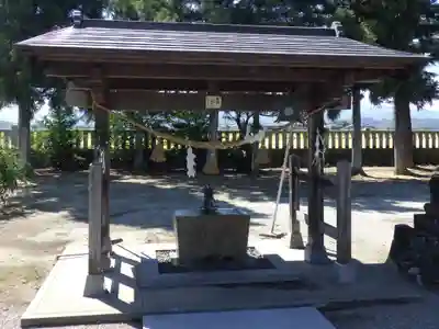 吉倉八幡宮の手水舎