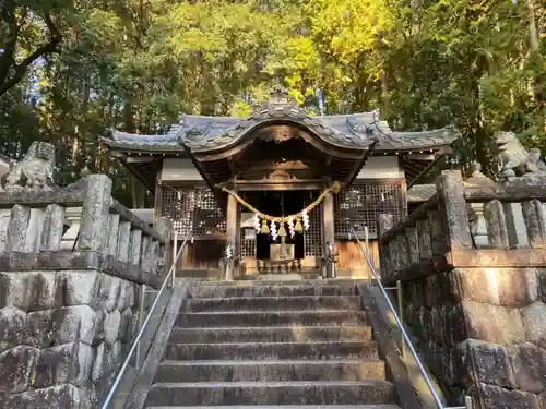 八王子神社の本殿・本堂