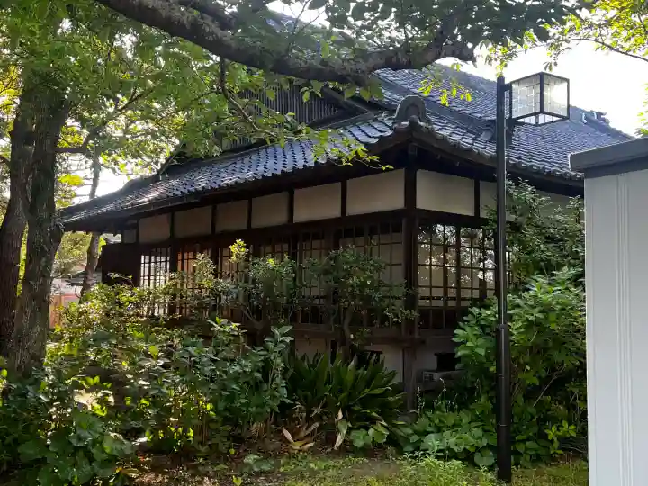 海禅院の{uncategorized: "未分類", other: "その他", undefined: "問題あり", building: "その他建物", grave: "お墓", sacred_gate: "鳥居", guardian: "狛犬", statue: "像", buddha: "仏像", history: "歴史", nature: "自然", garden: "庭園", animal: "動物", pagoda: "塔", temizu: "手水舎", mountain_gate: "山門・神門", sanctuary: "本殿・本堂", subordinate: "末社・摂社", art: "芸術", scenery: "景色", jizo: "地蔵", ema: "絵馬", goshuin: "御朱印", omikuji: "おみくじ", items: "授与品その他", amulet: "お守り", goshuincho: "御朱印帳", eats: "食事", festival: "お祭り", votive_dance: "神楽", shichigosan: "七五三参", wedding: "結婚式", experience: "体験その他", initially: "初詣", around: "周辺", anti_infection: "感染症対策"}