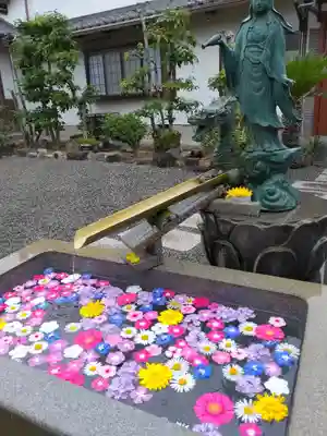 多聞寺の手水舎