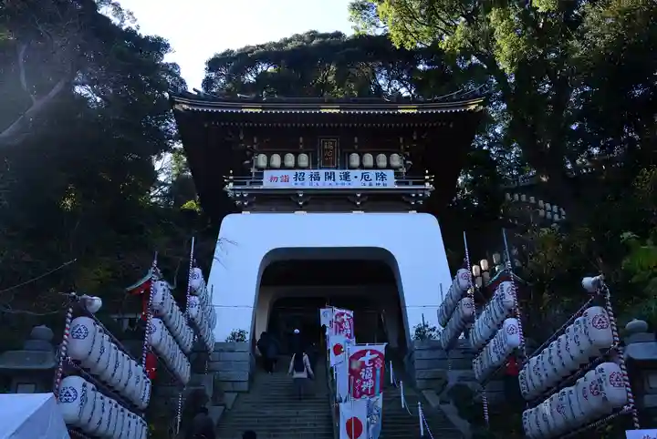 江島神社の山門・神門