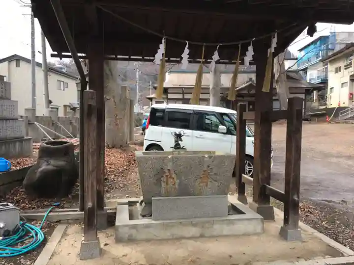 妻科神社の手水舎