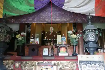 誕生堂の本殿・本堂