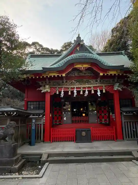 江島神社の{uncategorized: "未分類", other: "その他", undefined: "問題あり", building: "その他建物", grave: "お墓", sacred_gate: "鳥居", guardian: "狛犬", statue: "像", buddha: "仏像", history: "歴史", nature: "自然", garden: "庭園", animal: "動物", pagoda: "塔", temizu: "手水舎", mountain_gate: "山門・神門", sanctuary: "本殿・本堂", subordinate: "末社・摂社", art: "芸術", scenery: "景色", jizo: "地蔵", ema: "絵馬", goshuin: "御朱印", omikuji: "おみくじ", items: "授与品その他", amulet: "お守り", goshuincho: "御朱印帳", eats: "食事", festival: "お祭り", votive_dance: "神楽", shichigosan: "七五三参", wedding: "結婚式", experience: "体験その他", initially: "初詣", around: "周辺", anti_infection: "感染症対策"}