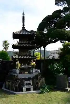 宗建寺の塔