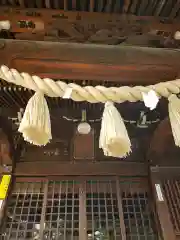 上高田氷川神社の建物その他