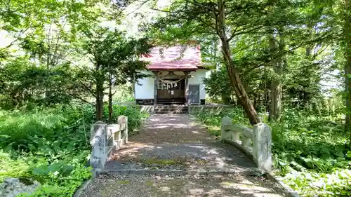 興国神社の本殿