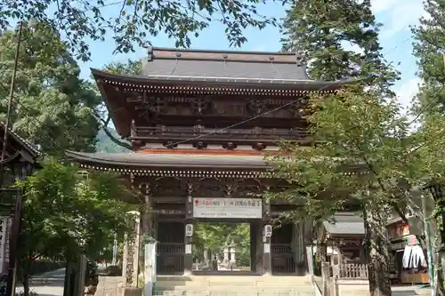 華厳寺の山門