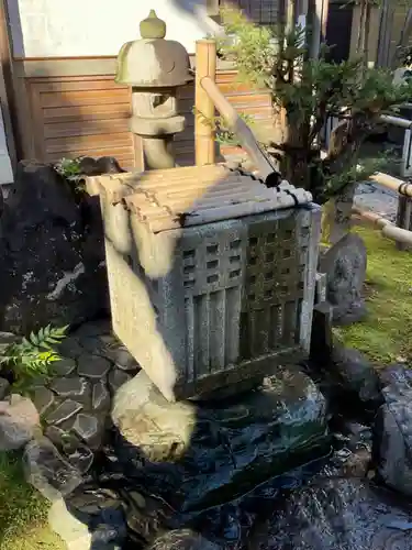 常性寺の手水舎