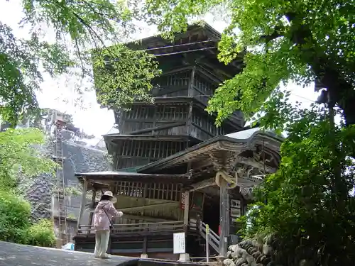 円通三匝堂（さざえ堂）の本殿・本堂