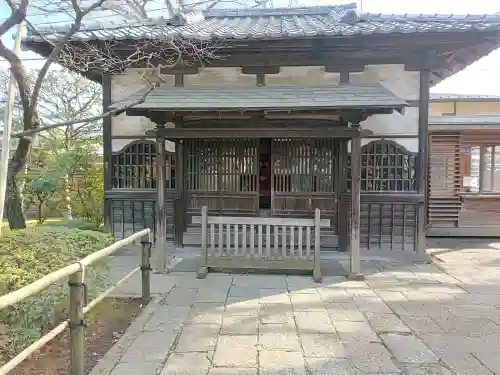 森巌寺の{uncategorized: "未分類", other: "その他", undefined: "問題あり", building: "その他建物", grave: "お墓", sacred_gate: "鳥居", guardian: "狛犬", statue: "像", buddha: "仏像", history: "歴史", nature: "自然", garden: "庭園", animal: "動物", pagoda: "塔", temizu: "手水舎", mountain_gate: "山門・神門", sanctuary: "本殿・本堂", subordinate: "末社・摂社", art: "芸術", scenery: "景色", jizo: "地蔵", ema: "絵馬", goshuin: "御朱印", omikuji: "おみくじ", items: "授与品その他", amulet: "お守り", goshuincho: "御朱印帳", eats: "食事", festival: "お祭り", votive_dance: "神楽", shichigosan: "七五三参", wedding: "結婚式", experience: "体験その他", initially: "初詣", around: "周辺", anti_infection: "感染症対策"}