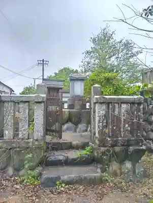 天王神社の{uncategorized: "未分類", other: "その他", undefined: "問題あり", building: "その他建物", grave: "お墓", sacred_gate: "鳥居", guardian: "狛犬", statue: "像", buddha: "仏像", history: "歴史", nature: "自然", garden: "庭園", animal: "動物", pagoda: "塔", temizu: "手水舎", mountain_gate: "山門・神門", sanctuary: "本殿・本堂", subordinate: "末社・摂社", art: "芸術", scenery: "景色", jizo: "地蔵", ema: "絵馬", goshuin: "御朱印", omikuji: "おみくじ", items: "授与品その他", amulet: "お守り", goshuincho: "御朱印帳", eats: "食事", festival: "お祭り", votive_dance: "神楽", shichigosan: "七五三参", wedding: "結婚式", experience: "体験その他", initially: "初詣", around: "周辺", anti_infection: "感染症対策"}