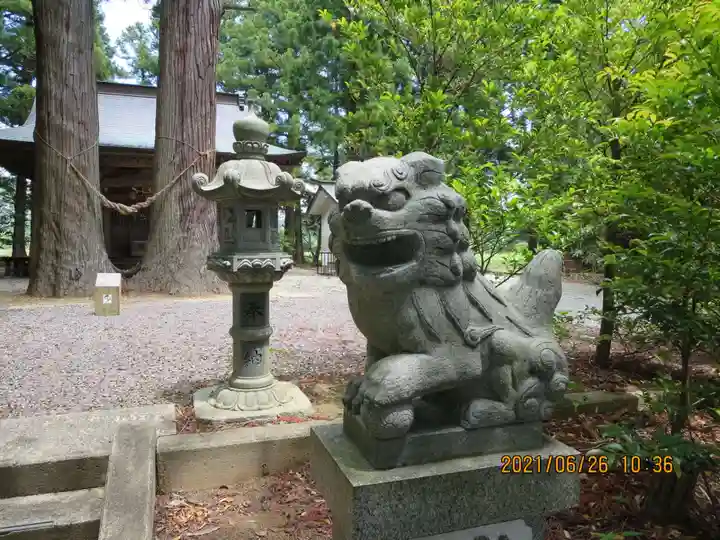飯豊和気神社の狛犬