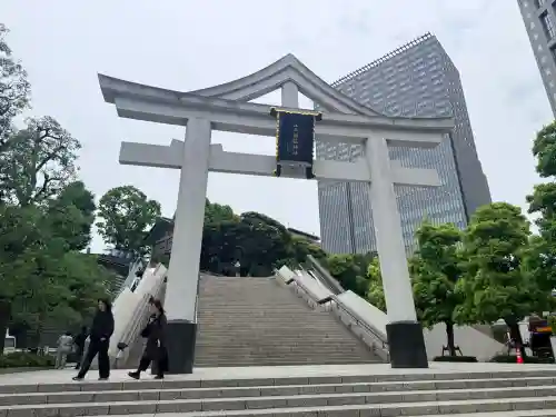 日枝神社の{uncategorized: "未分類", other: "その他", undefined: "問題あり", building: "その他建物", grave: "お墓", sacred_gate: "鳥居", guardian: "狛犬", statue: "像", buddha: "仏像", history: "歴史", nature: "自然", garden: "庭園", animal: "動物", pagoda: "塔", temizu: "手水舎", mountain_gate: "山門・神門", sanctuary: "本殿・本堂", subordinate: "末社・摂社", art: "芸術", scenery: "景色", jizo: "地蔵", ema: "絵馬", goshuin: "御朱印", omikuji: "おみくじ", items: "授与品その他", amulet: "お守り", goshuincho: "御朱印帳", eats: "食事", festival: "お祭り", votive_dance: "神楽", shichigosan: "七五三参", wedding: "結婚式", experience: "体験その他", initially: "初詣", around: "周辺", anti_infection: "感染症対策"}