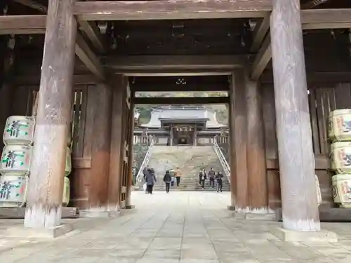 伊奈波神社の山門