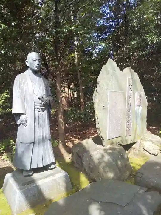 出雲大社相模分祠の像