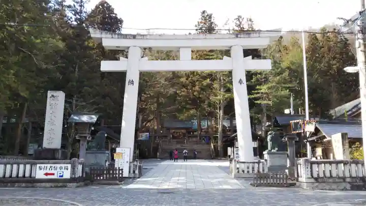 諏訪大社の鳥居