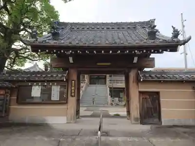 観音寺の山門・神門