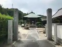 観音寺の山門・神門
