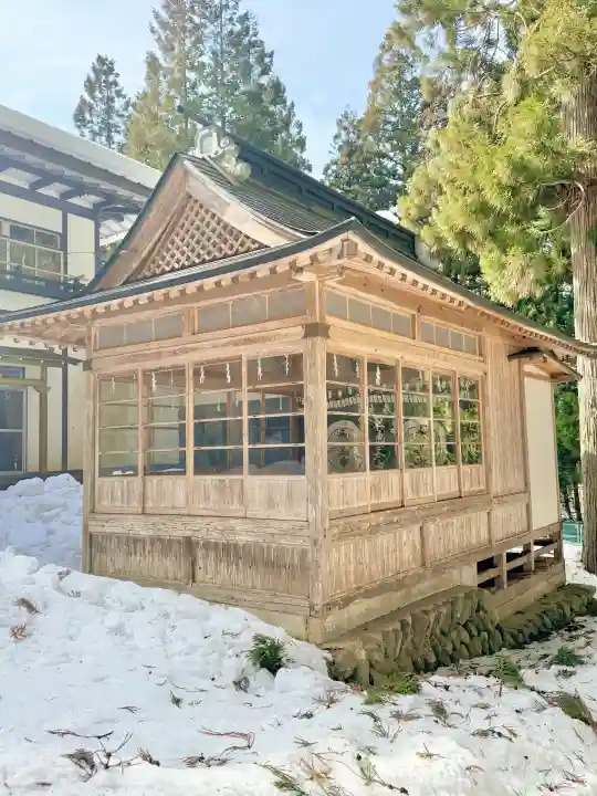 早池峯神社の{uncategorized: "未分類", other: "その他", undefined: "問題あり", building: "その他建物", grave: "お墓", sacred_gate: "鳥居", guardian: "狛犬", statue: "像", buddha: "仏像", history: "歴史", nature: "自然", garden: "庭園", animal: "動物", pagoda: "塔", temizu: "手水舎", mountain_gate: "山門・神門", sanctuary: "本殿・本堂", subordinate: "末社・摂社", art: "芸術", scenery: "景色", jizo: "地蔵", ema: "絵馬", goshuin: "御朱印", omikuji: "おみくじ", items: "授与品その他", amulet: "お守り", goshuincho: "御朱印帳", eats: "食事", festival: "お祭り", votive_dance: "神楽", shichigosan: "七五三参", wedding: "結婚式", experience: "体験その他", initially: "初詣", around: "周辺", anti_infection: "感染症対策"}