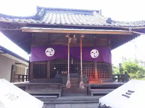 三ツ木神社の本殿・本堂