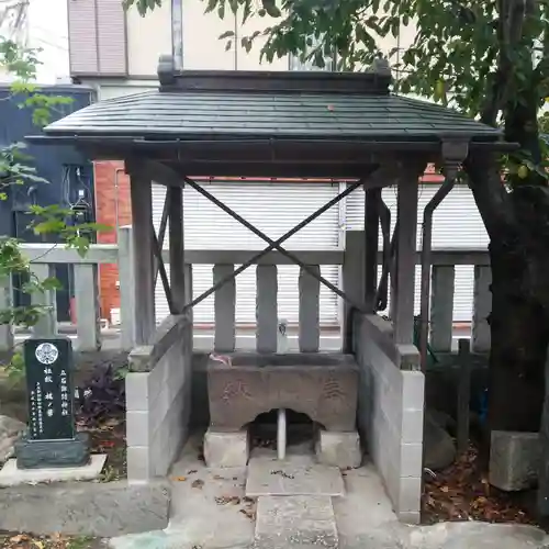 諏訪神社の手水舎