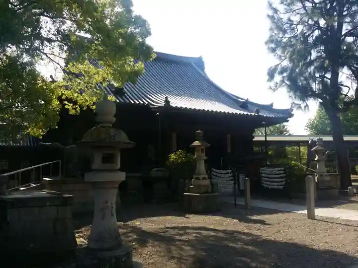 斑鳩寺の本殿・本堂