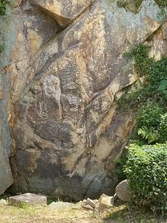 恩徳寺古立石不動明王(岡山県)