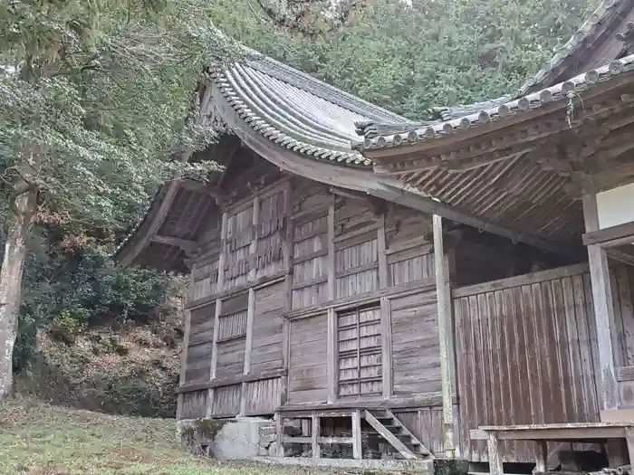 岩尾神社の本殿